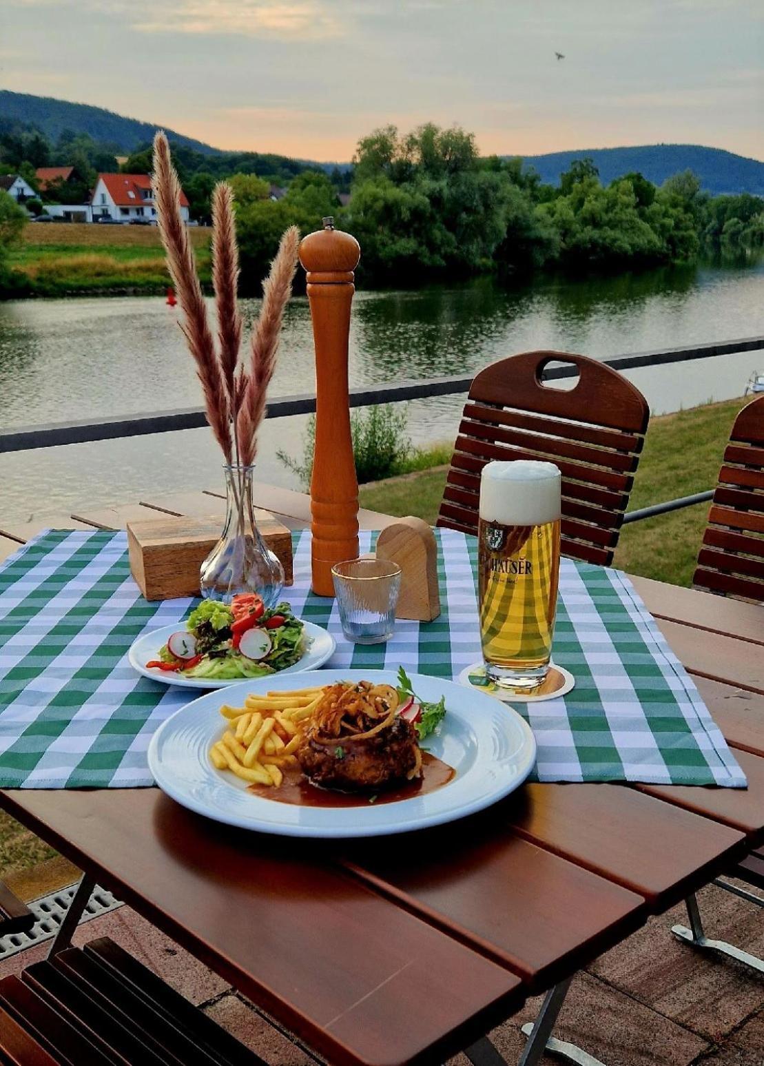 Hotel Goldenes Fass Freudenberg am Main Bagian luar foto